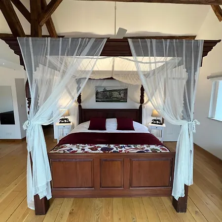 Le Prieure De Buffon Bed & Breakfast Room photo