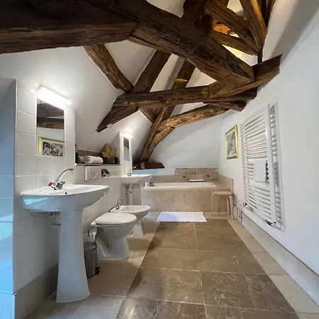Le Prieure De Buffon Bed & Breakfast Room photo