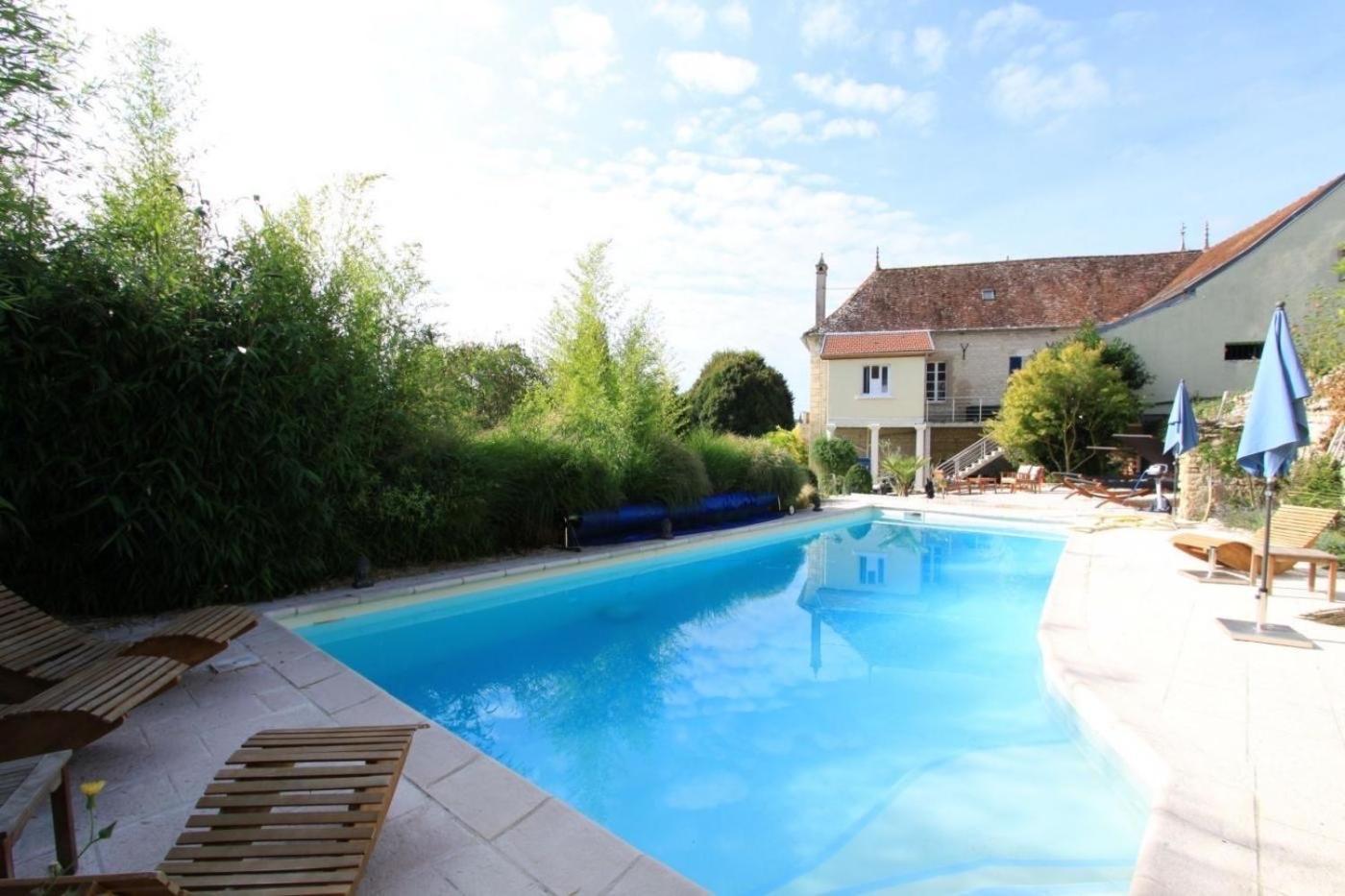 Le Prieure De Bed & Breakfast Buffon
