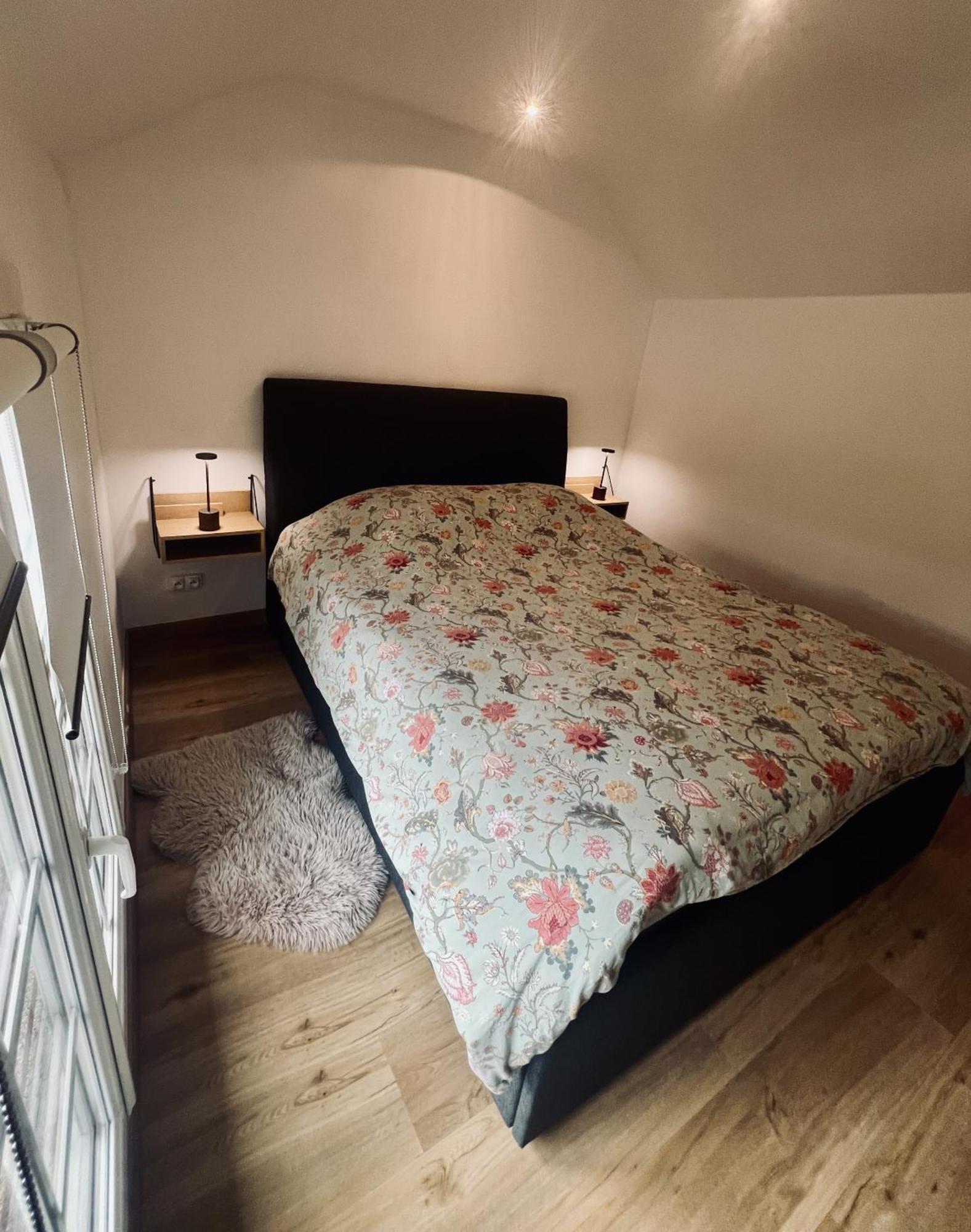 Le Prieure De Bed & Breakfast *